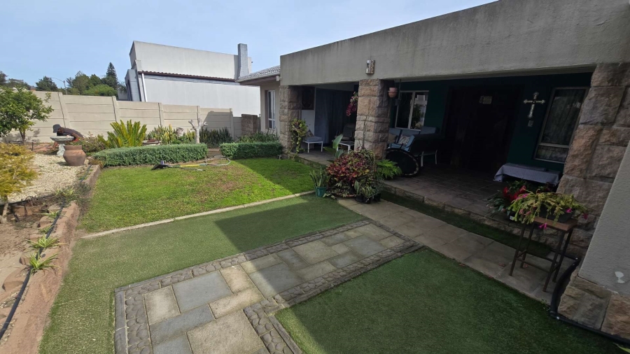 6 Bedroom Property for Sale in Protea Heights Western Cape